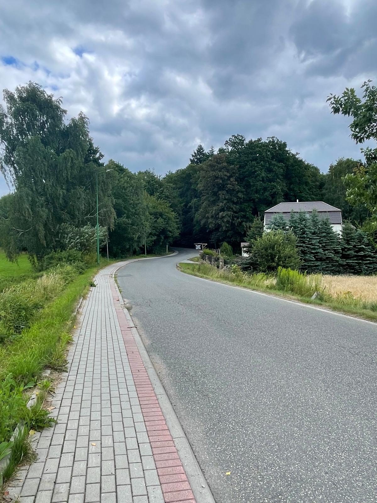 Okolica — ujęcie pionowe 2